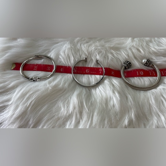 3 piece set Silver tone Bangle Stack 3 piece set. - Picture 3 of 3